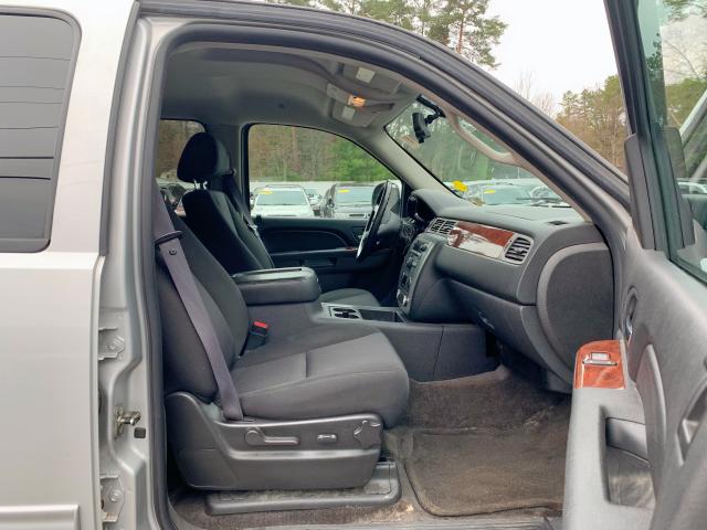 1GKS2AE03BR281733 - 2011 GMC YUKON SLE SILVER photo 5