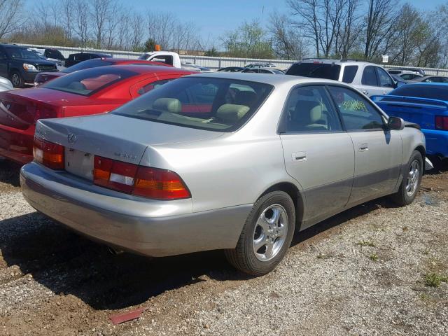 JT8BF28GXW5016429 - 1998 LEXUS ES 300 BEIGE photo 4