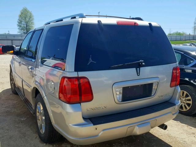 5LMFU28546LJ24475 - 2006 LINCOLN NAVIGATOR Argent photo 3