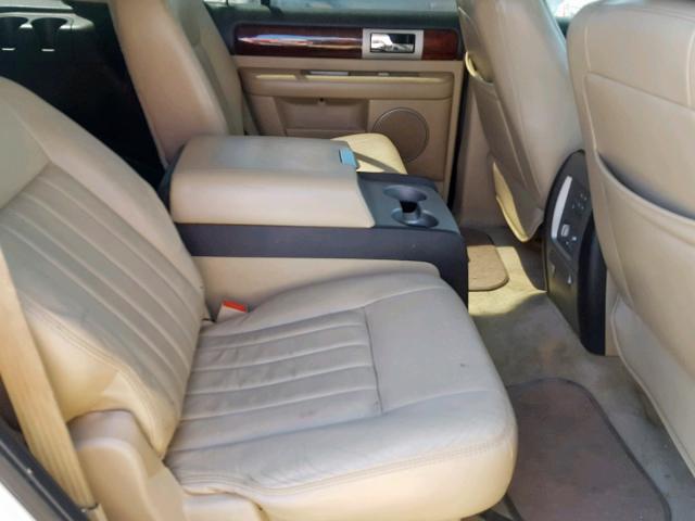 5LMFU28555LJ11703 - 2005 LINCOLN NAVIGATOR 奶油色 照片 6