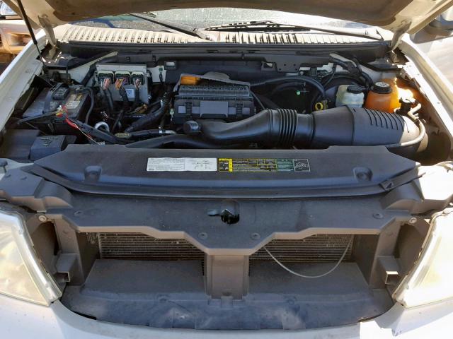 5LMFU28555LJ11703 - 2005 LINCOLN NAVIGATOR 奶油色 照片 7