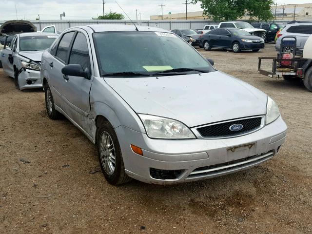 1FAFP34N26W190926 - 2006 FORD FOCUS ZX4 SILVER photo 1