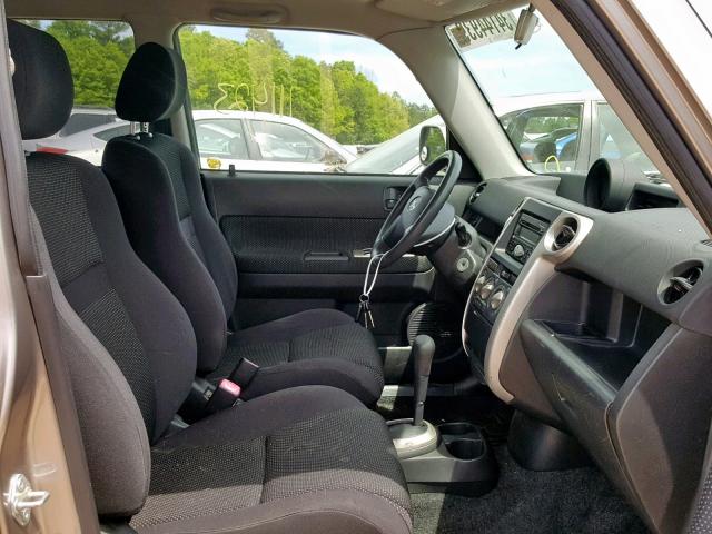 JTLKT324740154376 - 2004 TOYOTA SCION XB 银色 照片 5