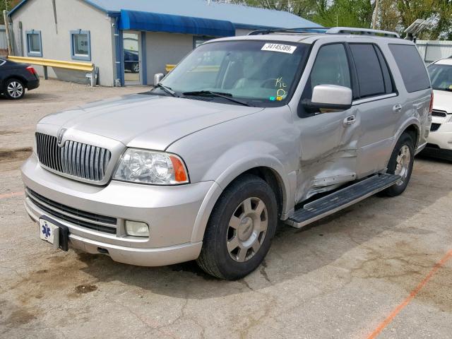 5LMFU28516LJ10386 - 2006 LINCOLN NAVIGATOR 银色 照片 2