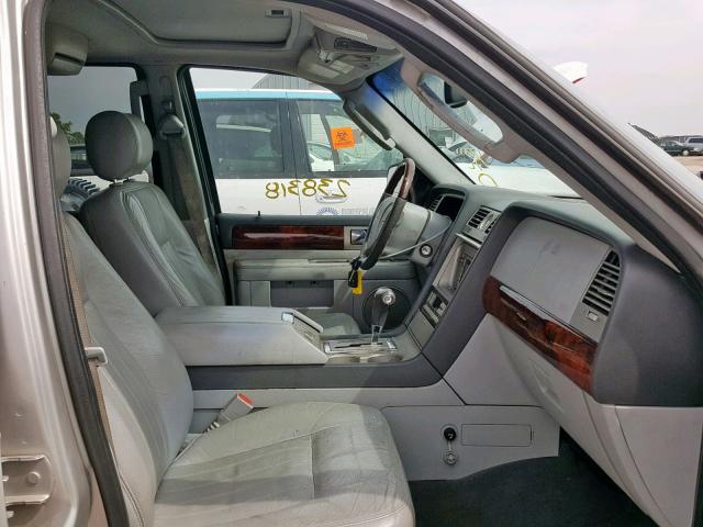 5LMFU28516LJ10386 - 2006 LINCOLN NAVIGATOR 银色 照片 5
