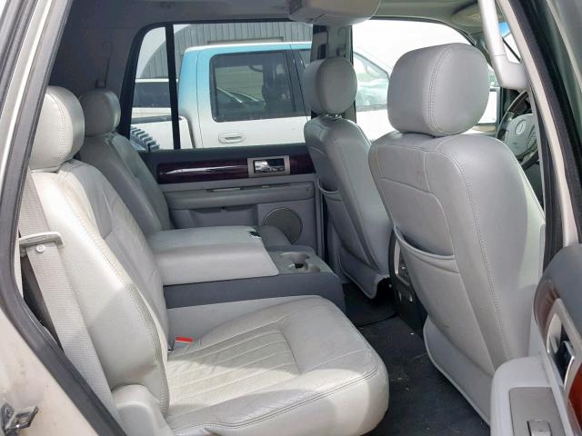 5LMFU28516LJ10386 - 2006 LINCOLN NAVIGATOR 银色 照片 6