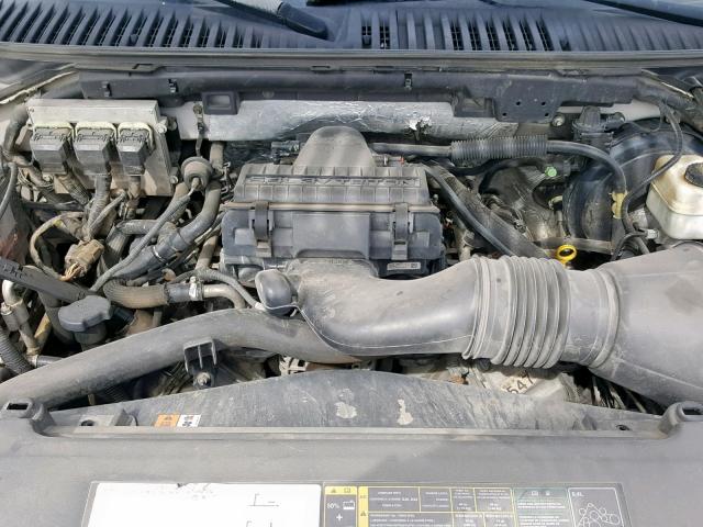 5LMFU28516LJ10386 - 2006 LINCOLN NAVIGATOR 银色 照片 7