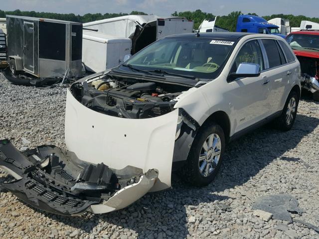 2LMDU88CX7BJ26913 - 2007 LINCOLN MKX WHITE photo 2