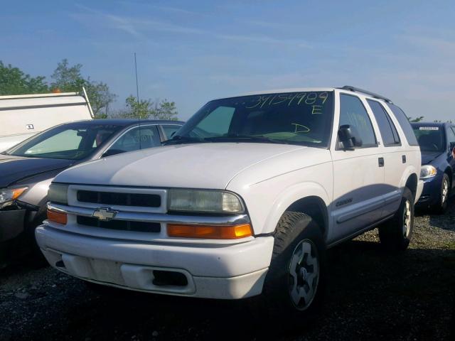 1GNDT13X53K166859 - 2003 CHEVROLET BLAZER WHITE photo 2