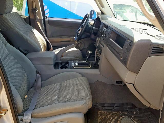 1J8HG48N26C275200 - 2006 JEEP COMMANDER SILVER photo 5