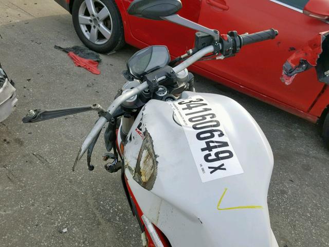 ML0MADBM8JT000673 - 2018 DUCATI MONSTER 79 WHITE photo 5