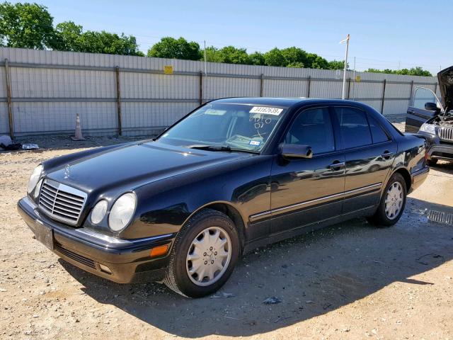 WDBJF65H4XA929020 - 1999 MERCEDES-BENZ E 320 BLACK photo 2