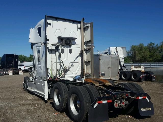 3AKJGLDR1HSJC3223 - 2017 FREIGHTLINER CASCADIA 1 WHITE photo 3