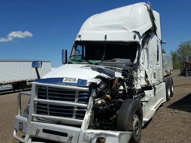 3AKJGLDR1HSJC3223 - 2017 FREIGHTLINER CASCADIA 1 WHITE photo 9