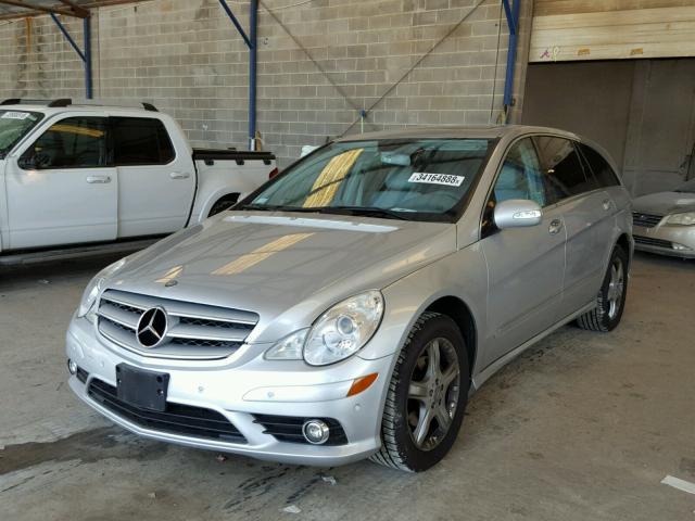 4JGCB65E88A078011 - 2008 MERCEDES-BENZ R 350 SILVER photo 2