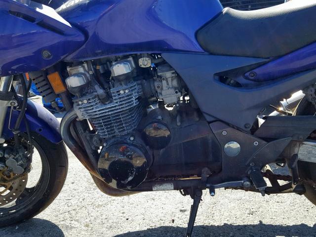 JKAZRDH142A003315 - 2002 KAWASAKI ZR750 G PURPLE photo 9