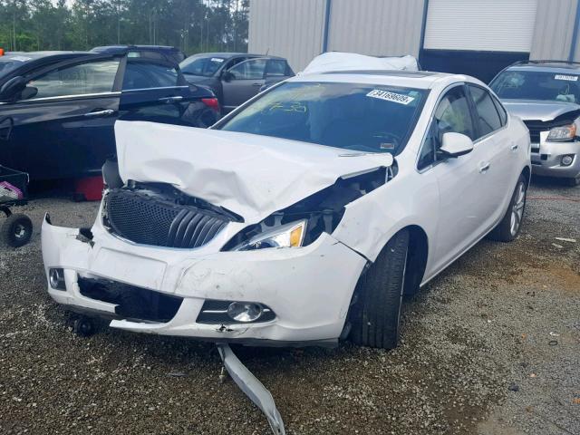 1G4PR5SK0D4102053 - 2013 BUICK VERANO CON WHITE photo 2