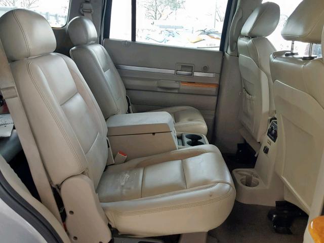 1A8HX58T29F706108 - 2009 CHRYSLER ASPEN LIMI SILVER photo 6