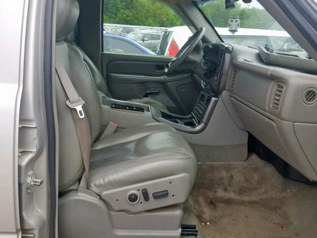 1GKEK63U86J153220 - 2006 GMC YUKON DENA SILVER photo 5