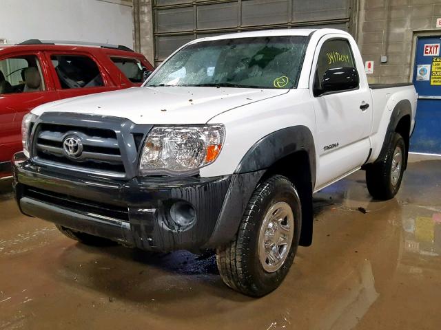 5TENX62NX9Z645703 - 2009 TOYOTA TACOMA PRE WHITE photo 2