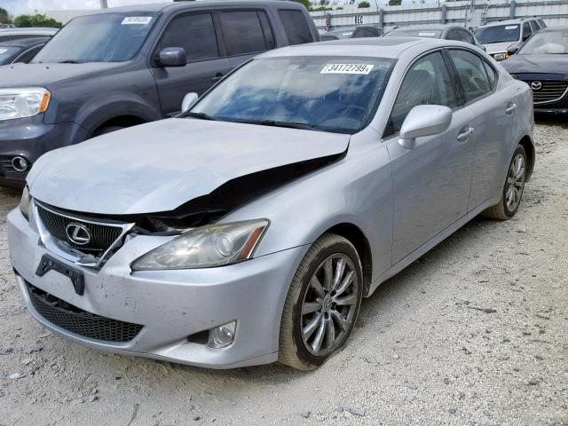 JTHCK262262002405 - 2006 LEXUS IS 250 SILVER photo 2