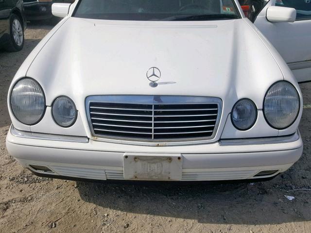 WDBJF55FXVA286940 - 1997 MERCEDES-BENZ E 320 WHITE photo 7