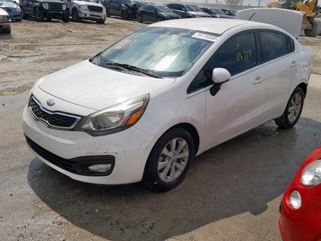 KNADN4A36D6189563 - 2013 KIA RIO EX WHITE photo 2