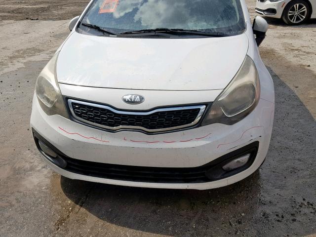 KNADN4A36D6189563 - 2013 KIA RIO EX WHITE photo 9