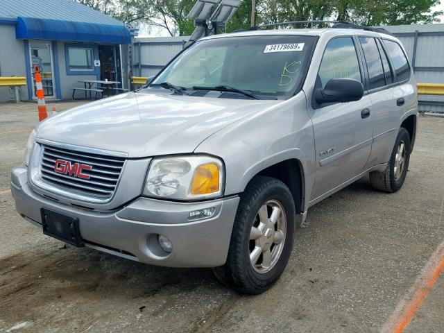 1GKDT13SX62150372 - 2006 GMC ENVOY SILVER photo 2