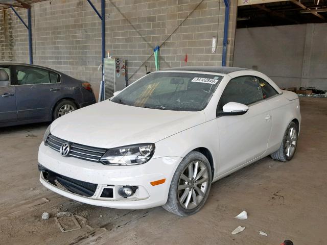 WVWBW7AH7CV004509 - 2012 VOLKSWAGEN EOS KOMFOR WHITE photo 2