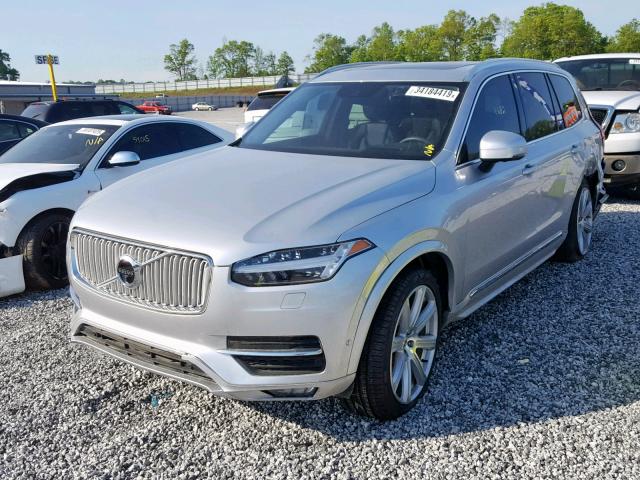 YV4A22PL3J1207873 - 2018 VOLVO XC90 T6 SILVER photo 2