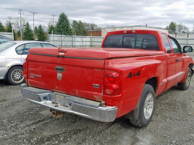 1D7HW42N75S225941 - 2005 DODGE DAKOTA SLT RED photo 4