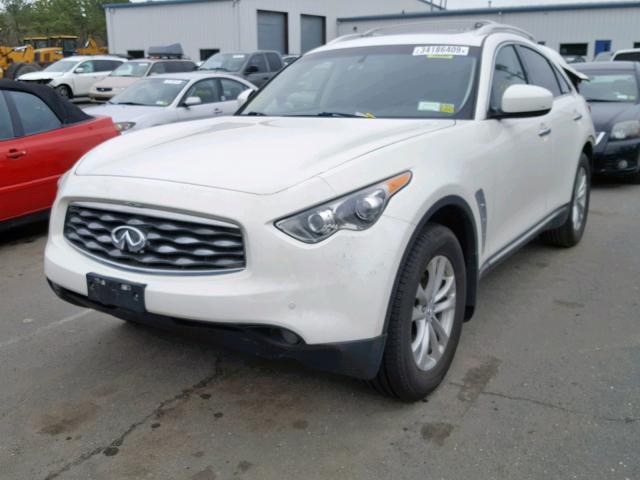 JN8AS1MW8BM733528 - 2011 INFINITI FX35 WHITE photo 2