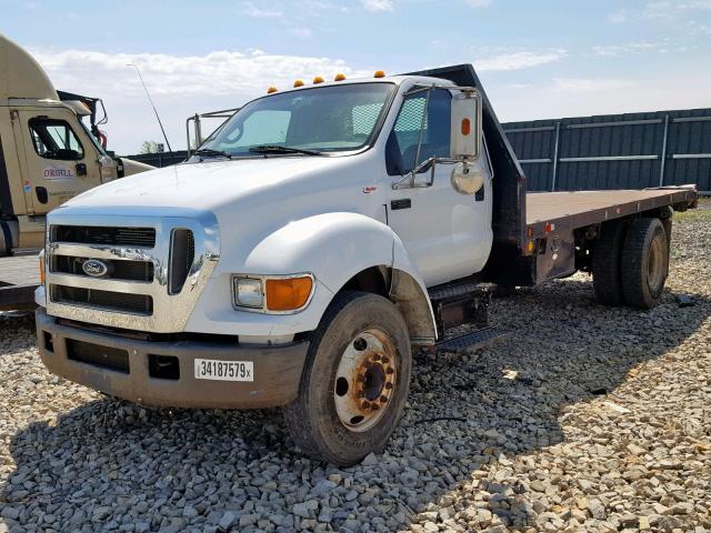 3FRNF65234V651236 - 2004 FORD F650 SUPER WHITE photo 2