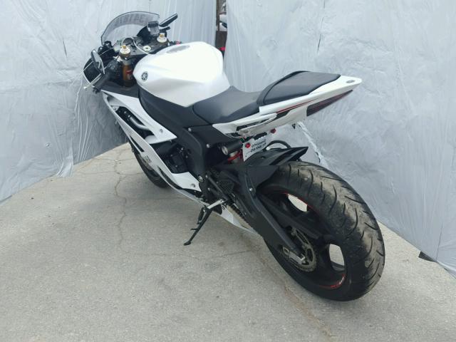 JYARJ16E6FA034553 - 2015 YAMAHA YZFR6 WHITE photo 3