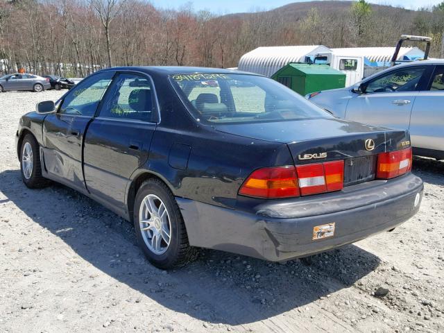 JT8BF28G8W5019152 - 1998 LEXUS ES 300 BLACK photo 3