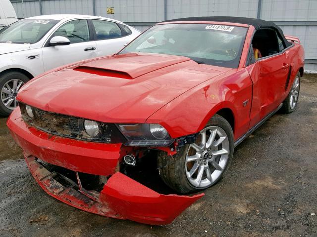 1ZVBP8FH3A5159743 - 2010 FORD MUSTANG GT RED photo 2