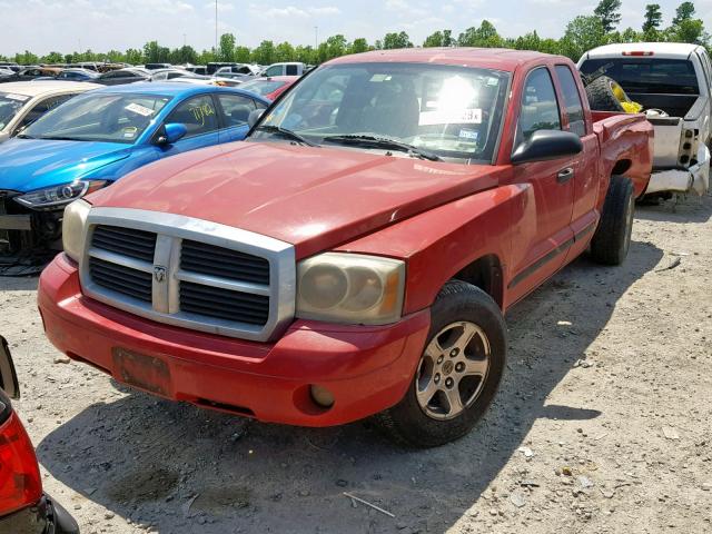 1D7HE42K16S713762 - 2006 DODGE DAKOTA SLT RED photo 2