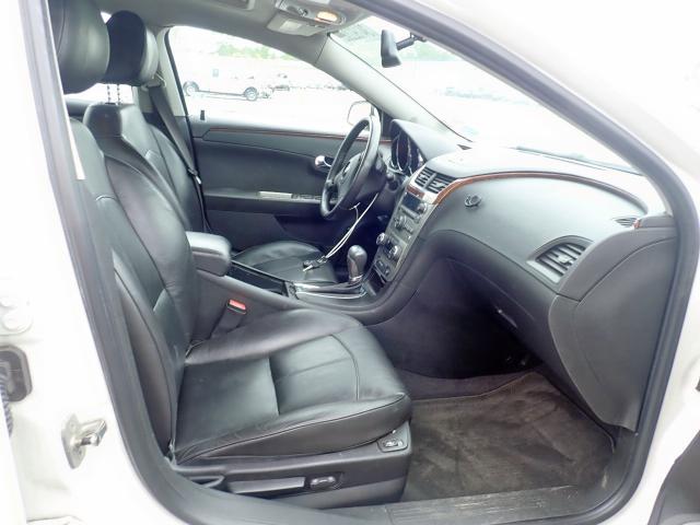 1G1ZE5EB5AF138902 - 2010 CHEVROLET MALIBU LTZ თეთრი ფოტო 5