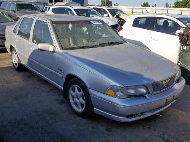 YV1LS5540W2431557 - 1998 VOLVO S70 SILVER photo 1