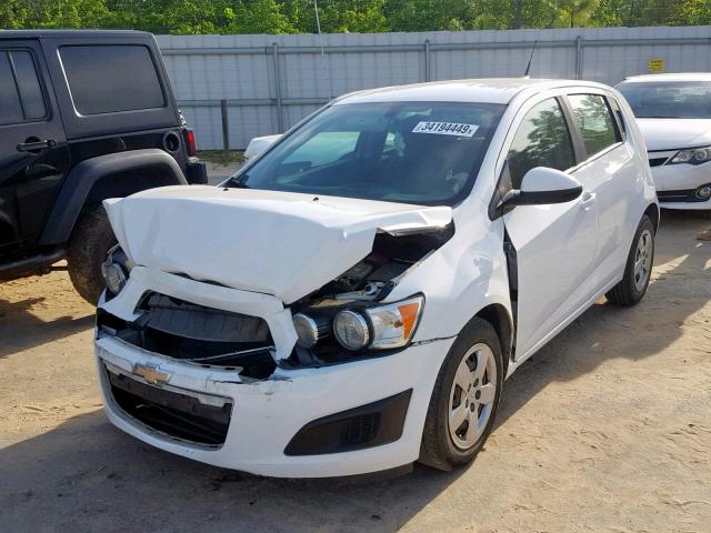 1G1JA6SH6E4210375 - 2014 CHEVROLET SONIC LS WHITE photo 2