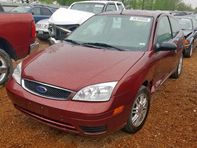 1FAFP31N06W154351 - 2006 FORD FOCUS ZX3 BURGUNDY photo 2