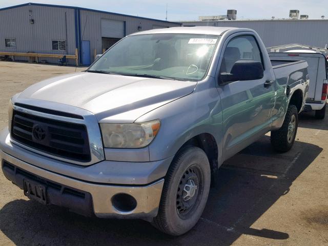 5TFJM5F10AX001115 - 2010 TOYOTA TUNDRA SILVER photo 2