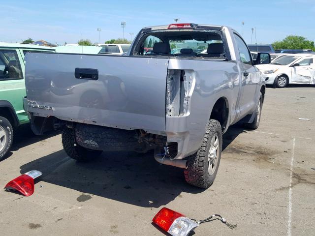 5TFJM5F10AX001115 - 2010 TOYOTA TUNDRA SILVER photo 4