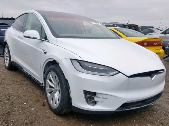 5YJXCDE2XHF052000 - 2017 TESLA MODEL X WHITE photo 1