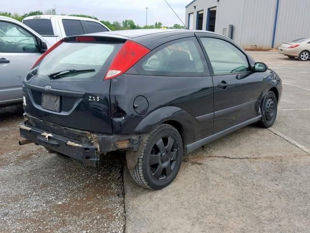 3FAFP31311R249642 - 2001 FORD FOCUS ZX3 BLACK photo 4