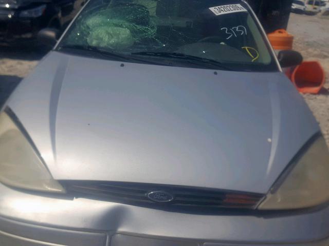 1FAFP34P51W113137 - 2001 FORD FOCUS SE SILVER photo 7