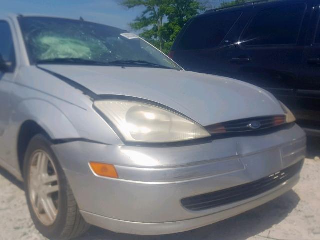 1FAFP34P51W113137 - 2001 FORD FOCUS SE SILVER photo 9