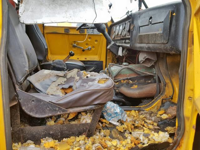 TH1907V608868 - 1978 GMC TOW TRUCK YELLOW photo 5