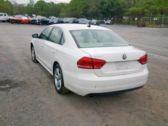 1VWBP7A37DC075219 - 2013 VOLKSWAGEN PASSAT SE WHITE photo 3